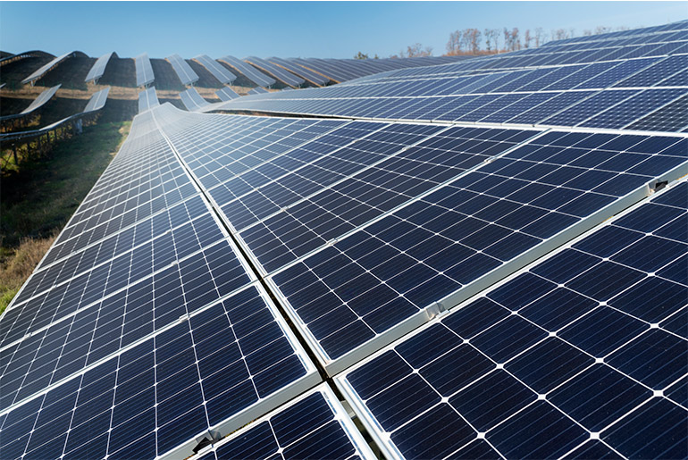Reliance Signs ₹10,000 Cr Solar-Battery Deal with SECI