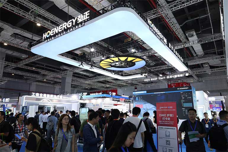 Hoenergy launched its full-spectrum overseas energy storage portfolio and Smart Cloud Platform at SNEC 2025.