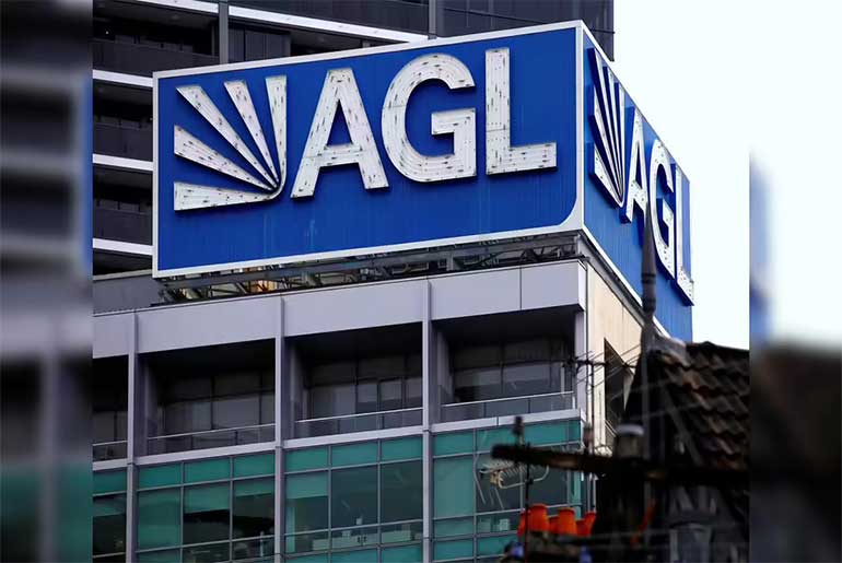 AGL Energy acquires Tesla’s South Australia Virtual Power Plant, expanding access to affordable solar energy for community housing residents.