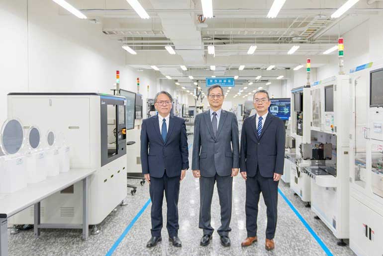 Delta and NVIDIA launch the Smart Manufacturing Innovation Center in Taiwan, developing digital twins, AI, and smart industrial integration.