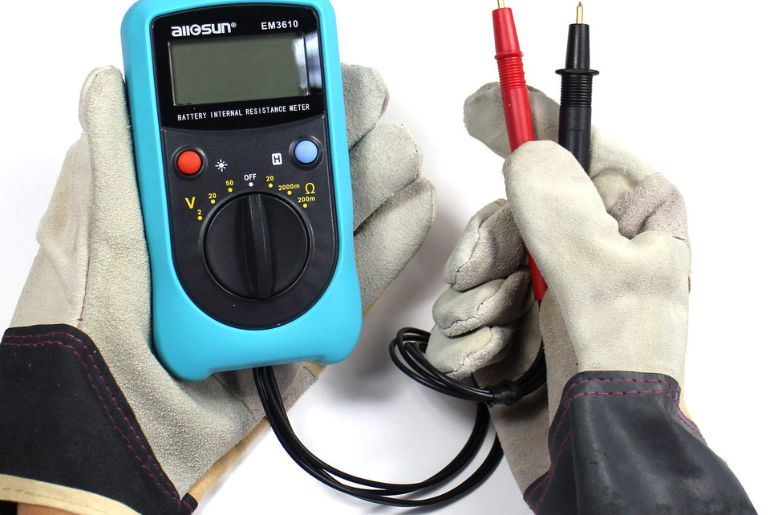 Beyond Voltage & IR: New Parameters Every Modern Battery Tester Must Measure