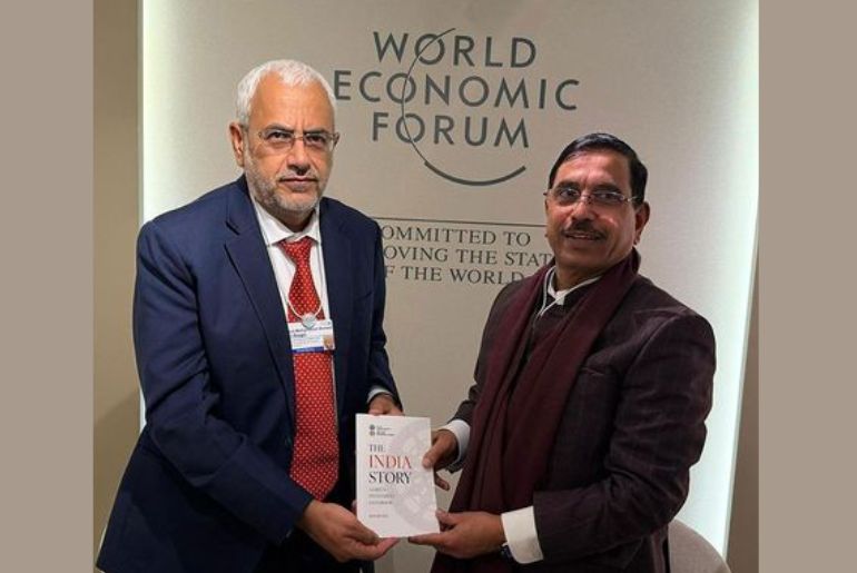 India and Oman Explore Renewable Energy Collaboration at WEF 2026