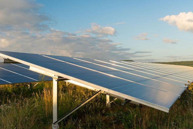 European Investment Bank Backs 190 MW Solar Expansion in Romania