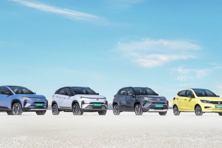 India’s EV Market Set to Cross 2 Lakh Units in FY26 Driven by Premium Segment Adoption