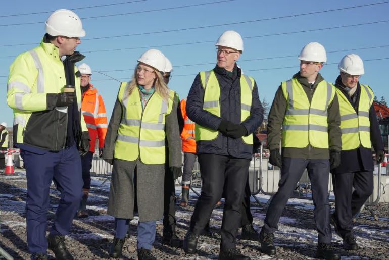 Scotland to Get First Home Energy Storage Factory, 700 Jobs Announced