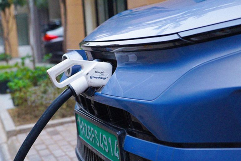 Tata.ev Partners with Hopcharge for Doorstep EV Charging in Delhi-NCR