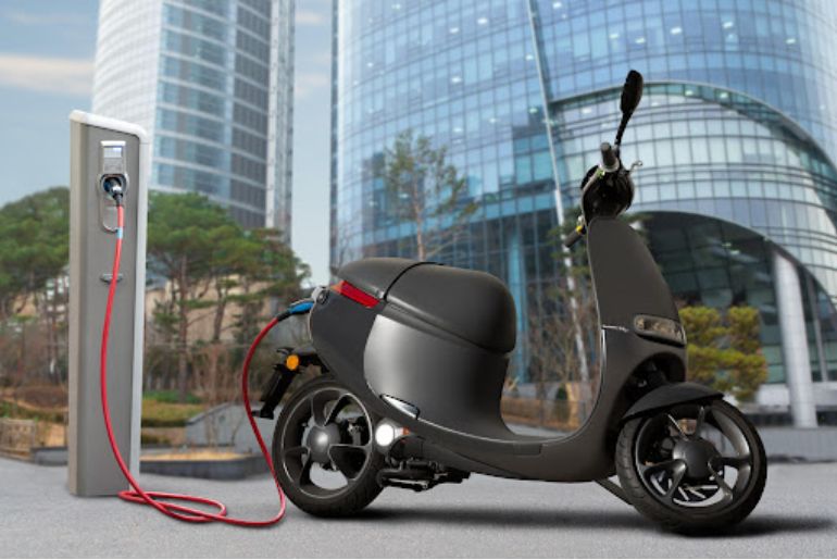 Delhi Draft EV Policy Proposes Ban on Petrol Two-Wheeler Registrations from 2028