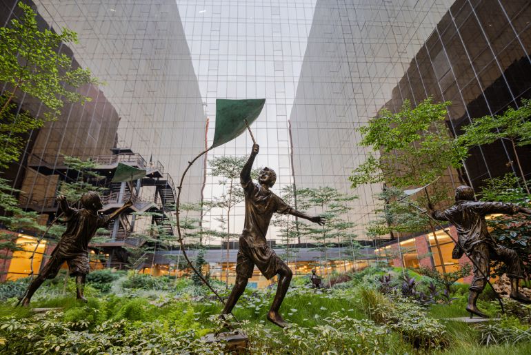 Max Estates Boosts Net-Zero Goals via Solar Power Adoption at Max Square