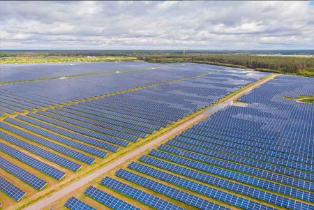 How India’s Solar Megaplants Are Rewiring the Grid