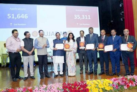 PM Surya Ghar Yojana Crosses 40 Lakh Rooftop Solar Beneficiaries, Targets 75 Lakh by End-2026
