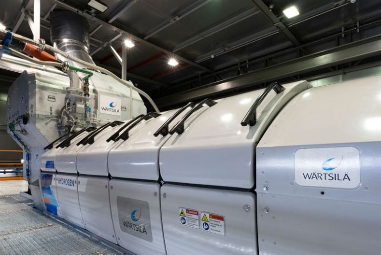 World’s first large-scale 100% hydrogen engine tested at Wärtsilä’s Bermeo laboratory to support the Spanish grid Wärtsilä Energy