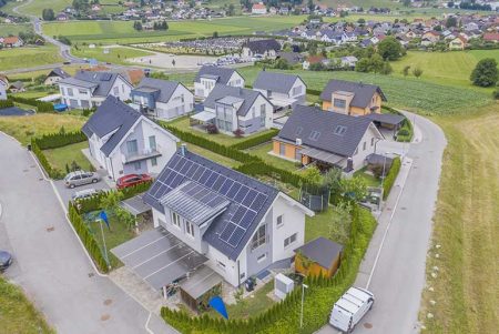 West Bengal Targets 5 Lakh Rooftop Solar Homes by 2027 Under PM Surya Ghar: Muft Bijli Yojana West Bengal Targets 5 Lakh Rooftop Solar Homes by 2027 Under PM Surya Ghar: Muft Bijli Yojana