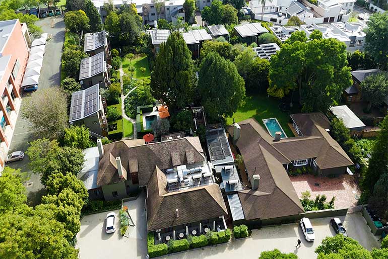 Sungrow, The Green Way Solar Deploy Hybrid Energy System at Johannesburg Hotel Sungrow, The Green Way Solar Deploy Hybrid Energy System at Johannesburg Hotel