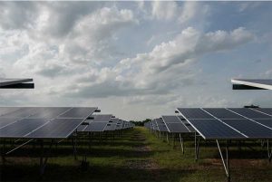 Waaree Renewable Technologies Bags EPC Order for 124 MWp Solar Project