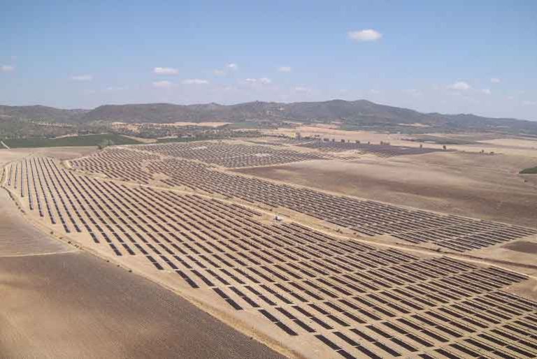 Zelestra and EDP expand hybrid solar-plus-storage partnership in Spain Zelestra and EDP expand hybrid solar-plus-storage partnership in Spain